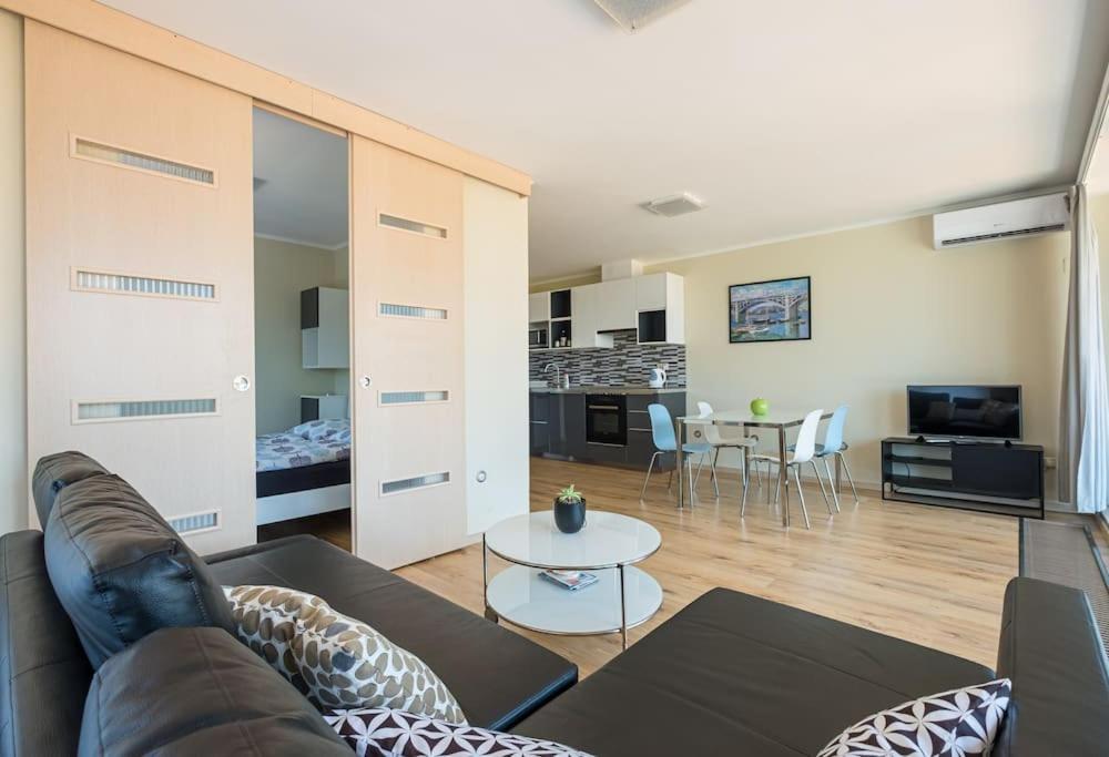 Hedon Brewery Apartments - 200 Meter To The Beach Balatonvilágos Dış mekan fotoğraf